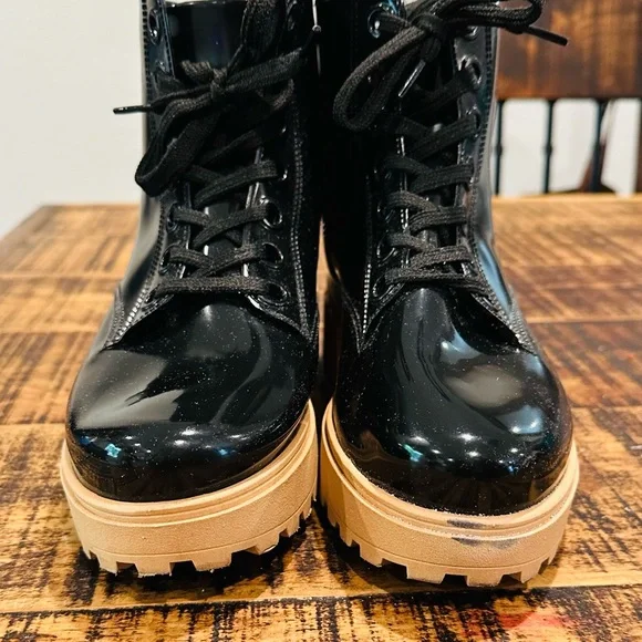 GIANNI BINI BLACK LUG SOLE CHUNKY COMBAT RUBBER RAIN BOOT WITH LACES - Picture 9 of 11